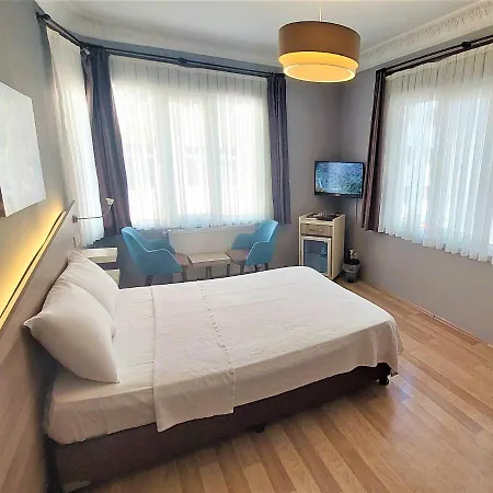 Armoni Otel 2*